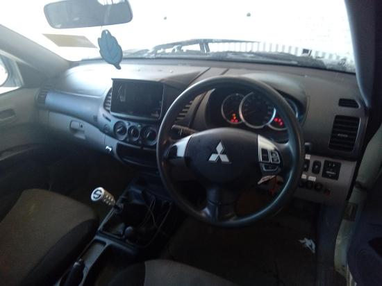 mitsubishi Triton MN 4X4 GLX Nov 2012 Parts & Wrecking