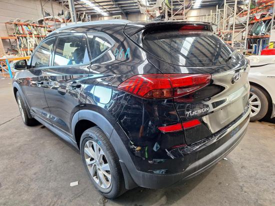 hyundai tucson RIGHT HEADLAMP 