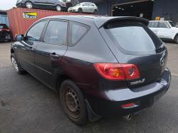 2005 Mazda 3 image 5