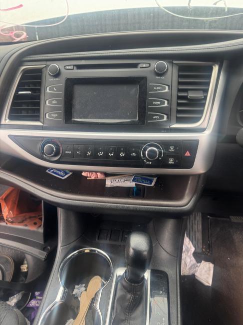 toyota Kluger 2015  GXL Aug 2015 Parts & Wrecking