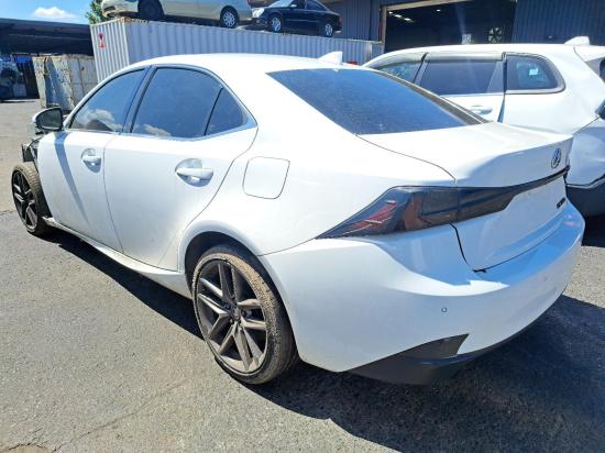 lexus is30 series REAR BAR BRKT/REINFORCEMENT 