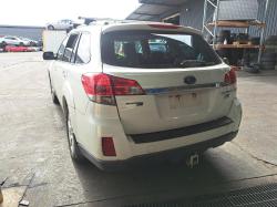 2010 Subaru Outback B5A image 5