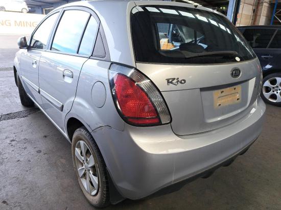kia rio RIGHT GUARD 