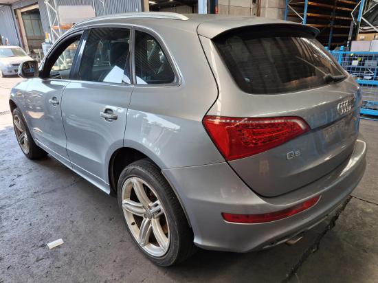 audi Q5 8R Oct 2011 RIGHT GUARD 