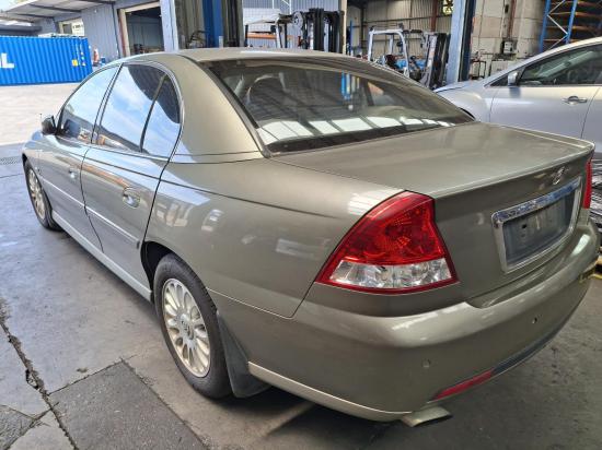 holden Commodore VZ Dec 2005 LEFT GUARD 