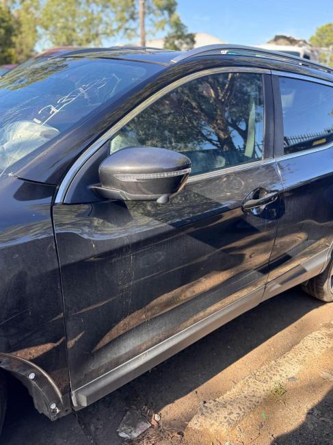 nissan Qashqai 2016 Parts & Wrecking