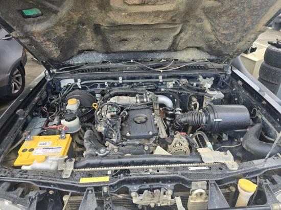nissan Navara D22 ST-R Oct 2002 Engine Motor 