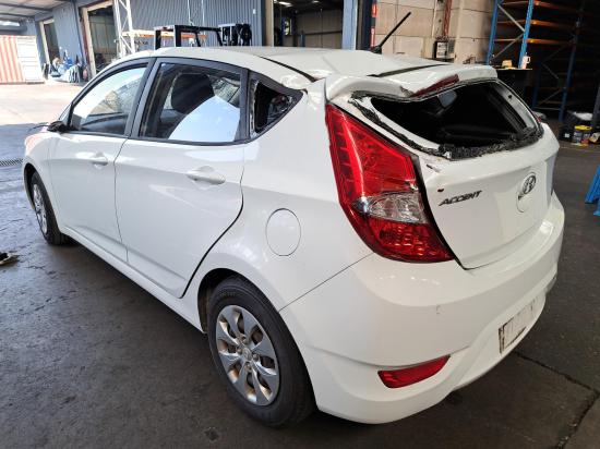 hyundai Accent RB Apr 2016 LEFT HEADLAMP 