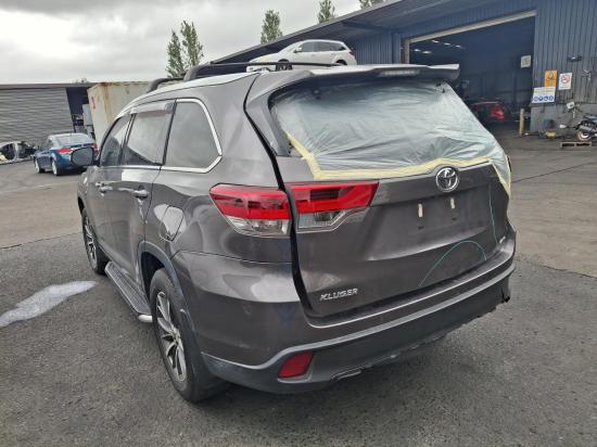 toyota Kluger GSU55R Jan 2019 SEAT BELT 