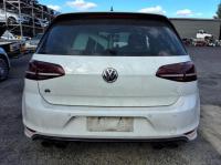 2015 Volkswagen Golf R image 5