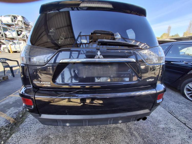 mitsubishi Outlander VRX 5 SEAT May 2010 Parts & Wrecking