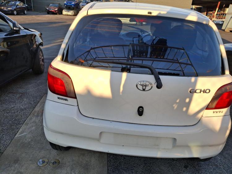 toyota Echo ECHO Nov 2002 Parts & Wrecking