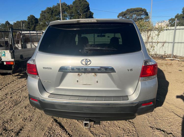 toyota Kluger GSU40 Feb 2013 Parts & Wrecking