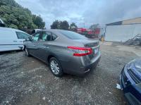 2016 Nissan Pulsar B17 image 5