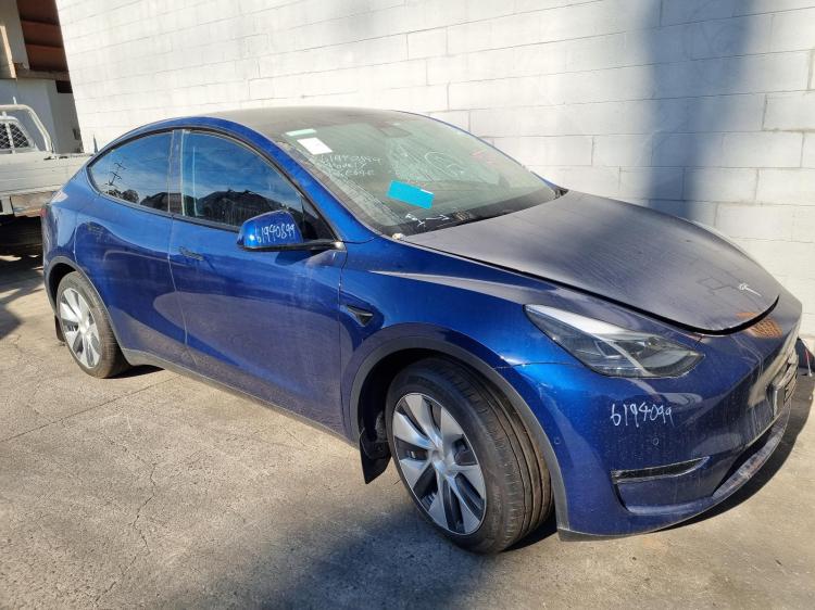 tesla Model Y LY5LD LONG RANGE  DUAL MOTOR 1ST GEN 2024 Parts & Wrecking