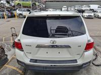 2014 Toyota Kluger GSU45R image 5