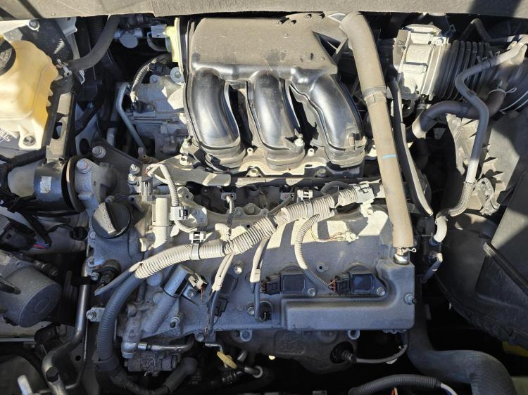 toyota Kluger GSU55R GLX Aug 2016 Parts & Wrecking