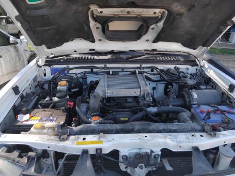 nissan Navara D22 ST-R Apr 2011 Parts & Wrecking