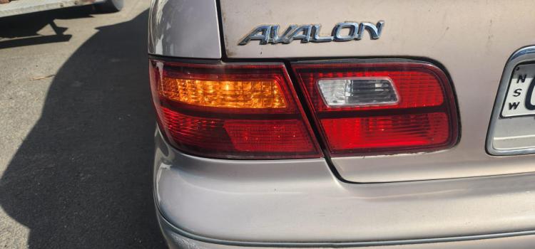toyota Avalon 2002 Parts & Wrecking