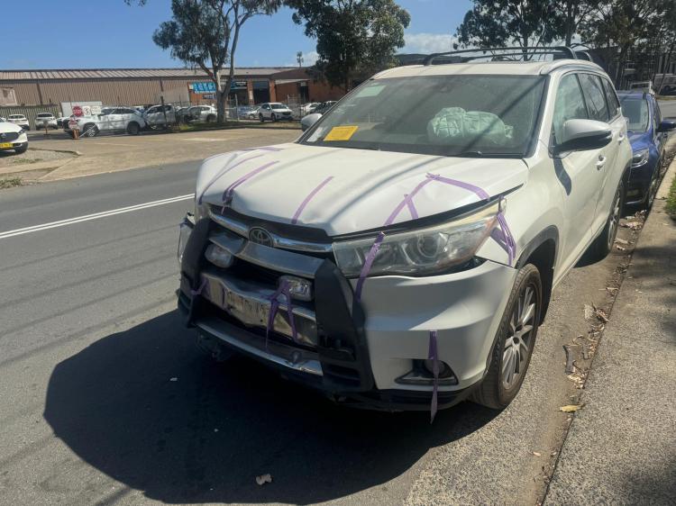 toyota Kluger 2015 Parts & Wrecking