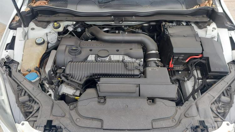 volvo V40 2013 Parts & Wrecking