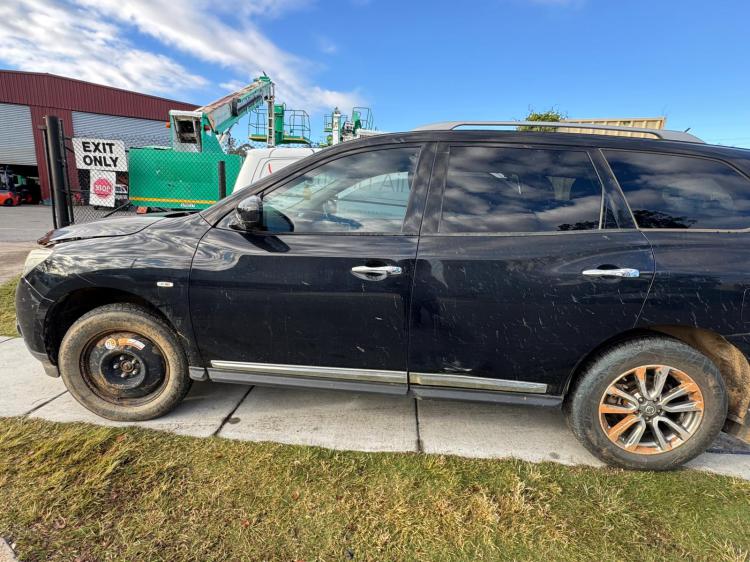 nissan Pathfinder R52 Jun 2016 Parts & Wrecking