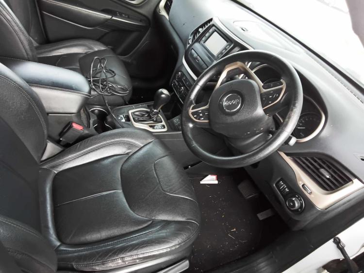 jeep Cherokee SPORT May 2014 Parts & Wrecking