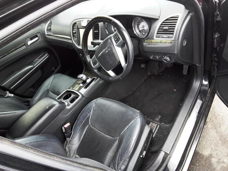 chrysler 300c C Apr 2013 Parts & Wrecking