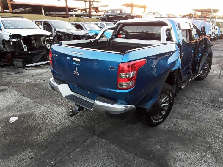 mitsubishi Triton GLS Nov 2015 Parts & Wrecking