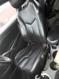 2012 Hyundai Veloster + image 5