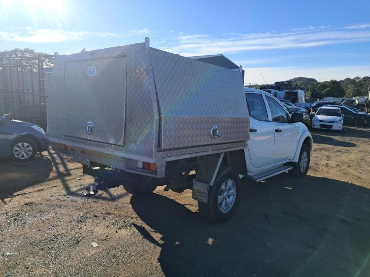 mitsubishi Triton MN Dec 2014 Parts & Wrecking