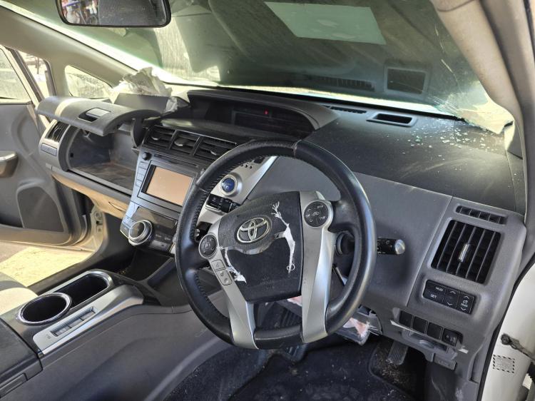 toyota Prius ZVW40R WAGON Aug 2014 Parts & Wrecking
