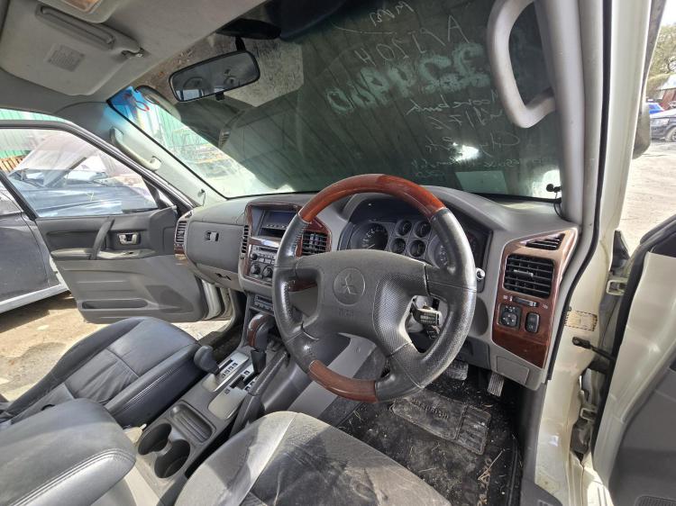 mitsubishi Pajero NP EXCEED Sep 2003 Parts & Wrecking