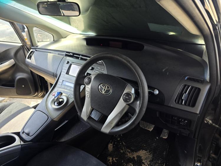 toyota Prius ZVW30R HATCH Aug 2013 Parts & Wrecking