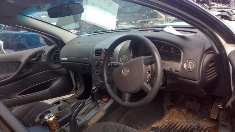 holden Commodore EXECUTIVE Jan 2006 Parts & Wrecking