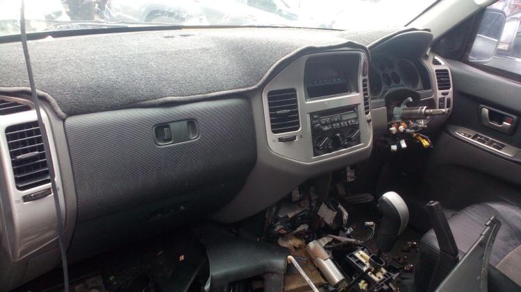 mitsubishi Pajero GLS Apr 2005 Parts & Wrecking