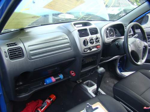 holden Cruze YG Mar 2003 Parts & Wrecking