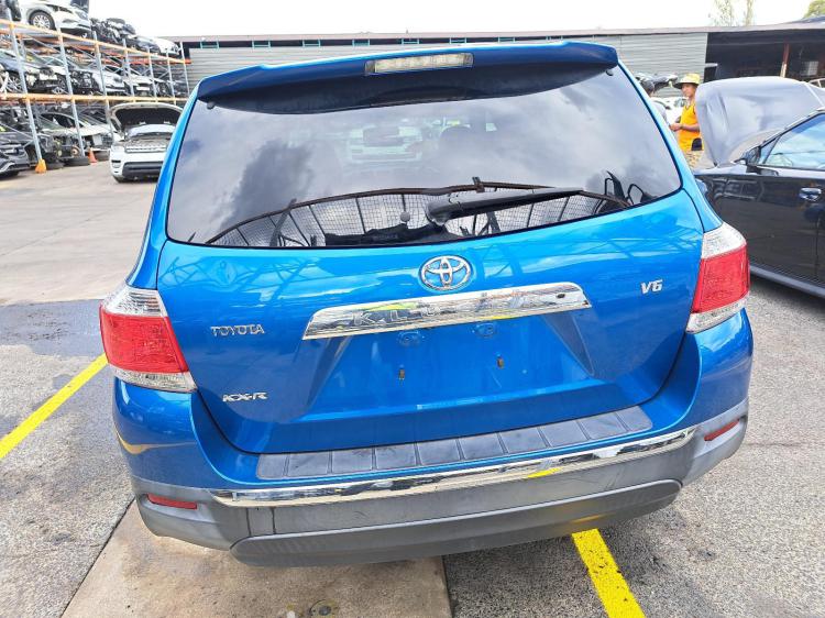 toyota Kluger GSU40R Nov 2013 Parts & Wrecking