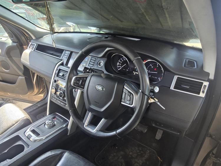 land rover Discovery Sport L550 TD4 SE Jul 2015 Parts & Wrecking