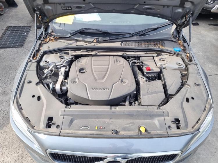 volvo S90 D4 MOMENTUM 2018 Parts & Wrecking