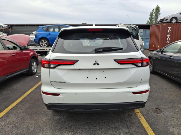 mitsubishi Outlander ZM Nov 2025 Parts & Wrecking