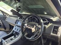 2015 Land Rover Range Rover Sport L494 TDV6 SE image 5
