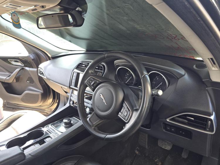 jaguar F Pace X761 20D PRESTIGE Jan 2017 Parts & Wrecking