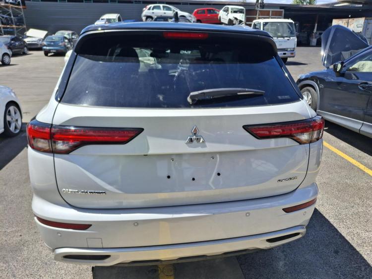 mitsubishi Outlander ZM Apr 2022 Parts & Wrecking