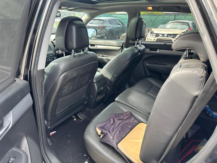 kia Sorento PLATINUM Feb 2014 Parts & Wrecking