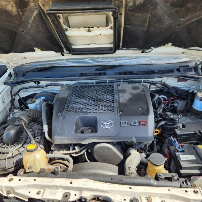 toyota Hilux KUN26R SR Apr 2007 Parts & Wrecking