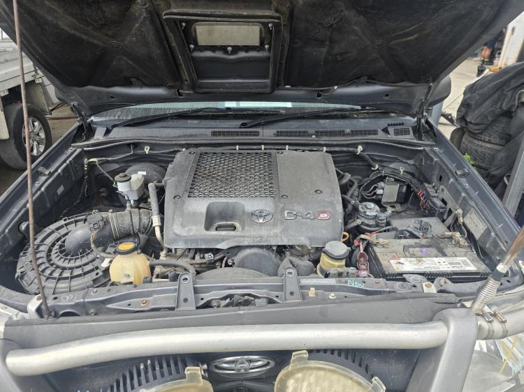toyota Hilux KUN26R SR Apr 2009 Parts & Wrecking