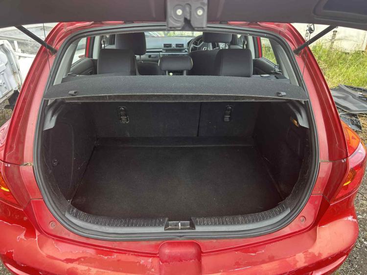 mazda 3 Maxx Sport 2004 Parts & Wrecking