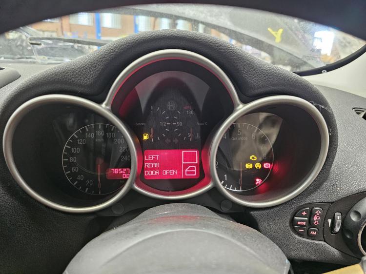 alfa romeo 2.0I 5DR HATCH AR32310 5SPD AMT FWD 16V TWIN SPARK May 2005 Parts & Wrecking