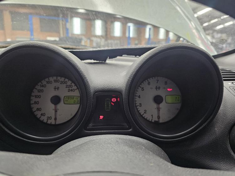 alfa romeo 156 2.0I AR32301 SEDAN 5SPD AMT FWD 16V TWIN SPARK Jan 2000 Parts & Wrecking